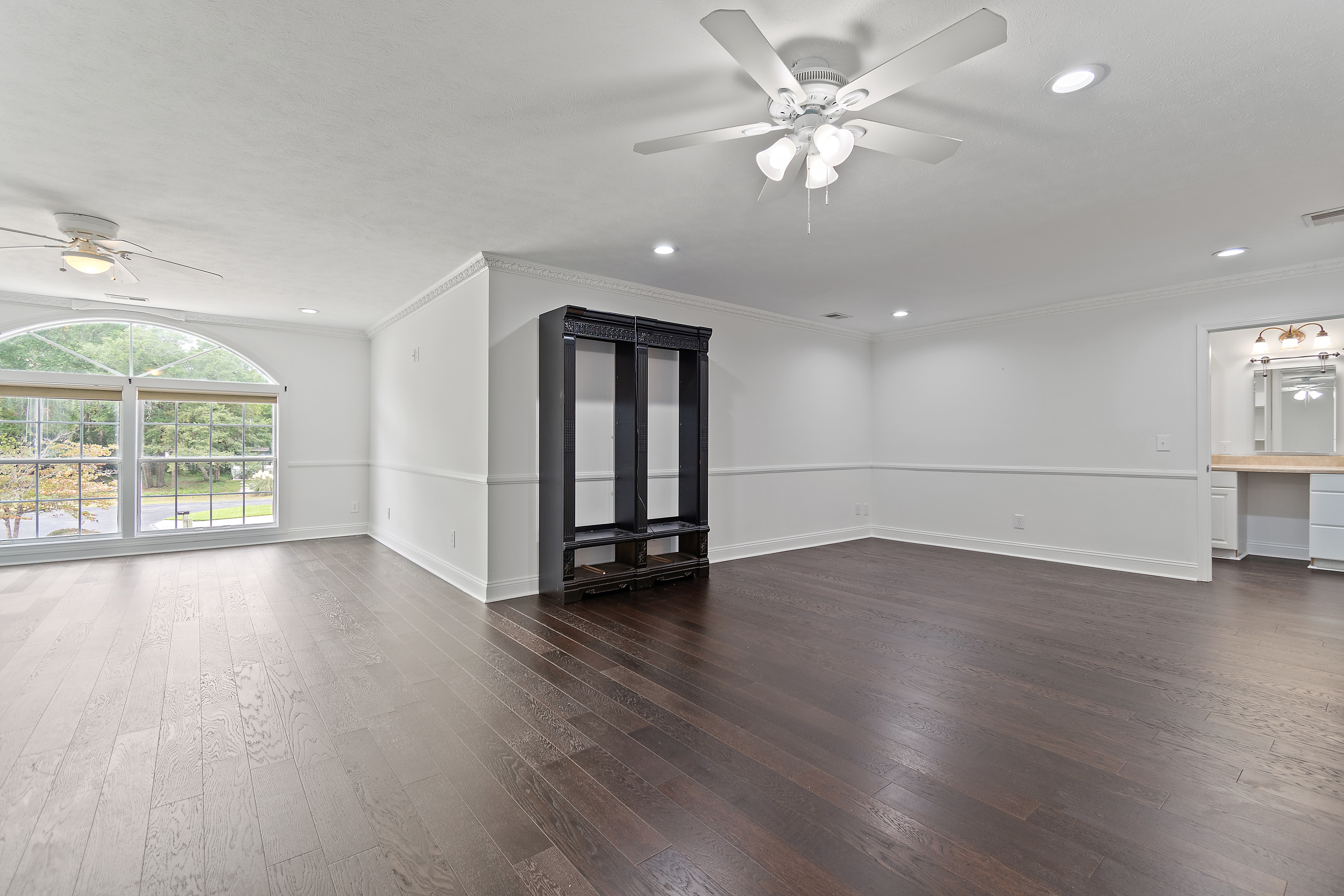 100532548 | Photo 15